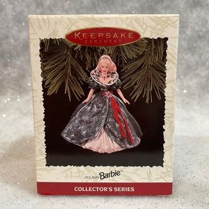 Barbie Holiday Barbie 1995 B1